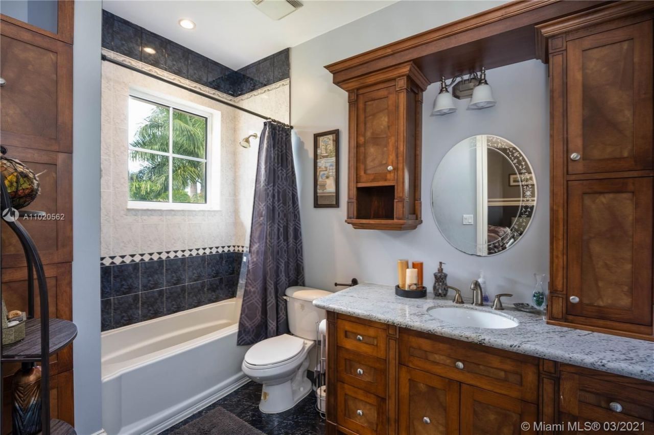 Поместье в Майами, США, 1 000 м² - фото 8