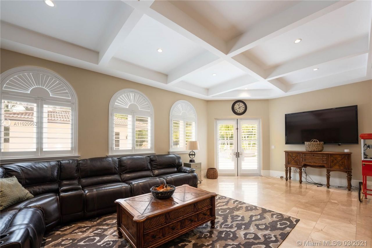 Поместье в Майами, США, 1 000 м² - фото 15