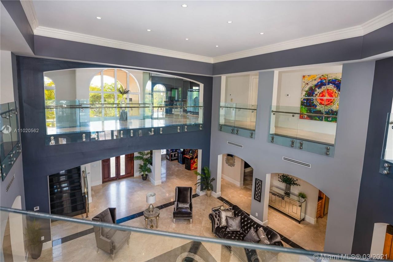 Поместье в Майами, США, 1 000 м² - фото 17