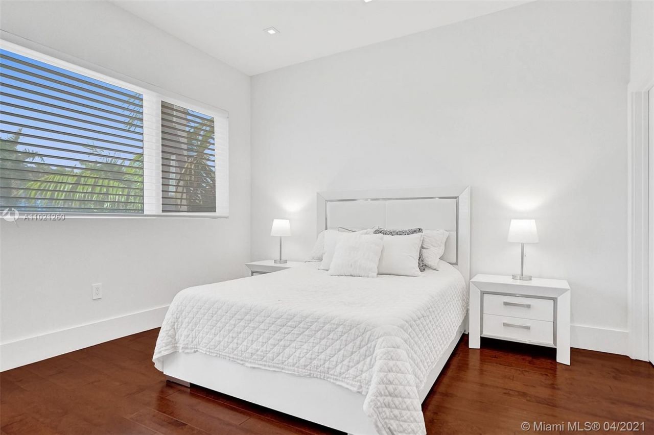 Коттедж в Майами, США, 300 м² - фото 8