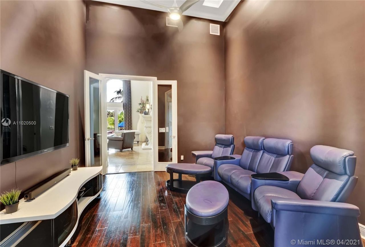 Вилла в Майами, США, 500 м² - фото 8