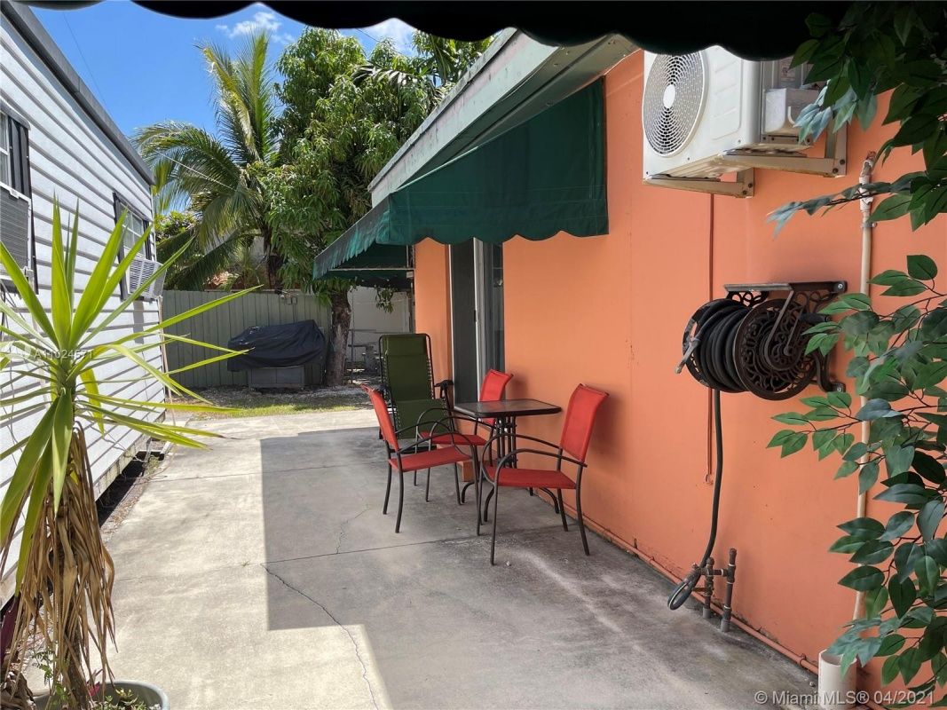 Дом в Майами, США, 283 м2 - фото 1