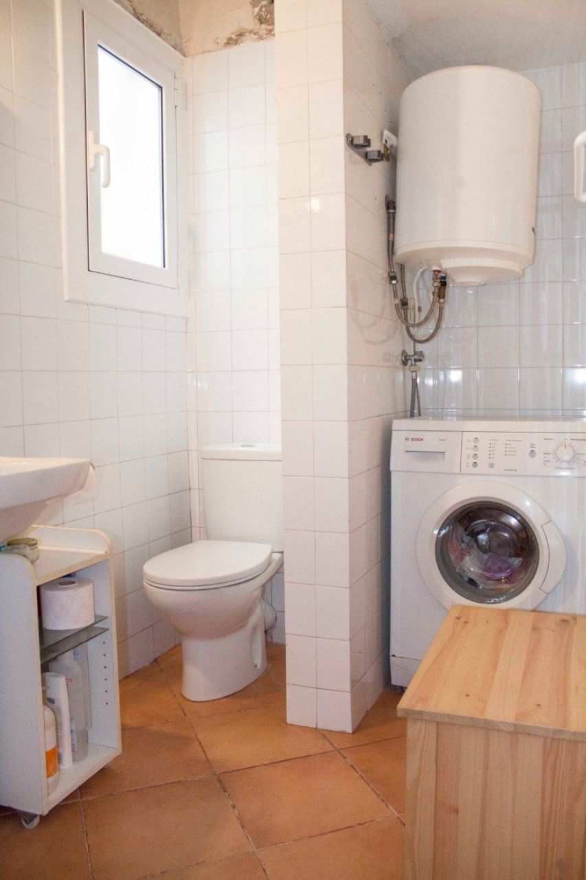 Квартира в Барселоне, Испания, 69 м² - фото 17