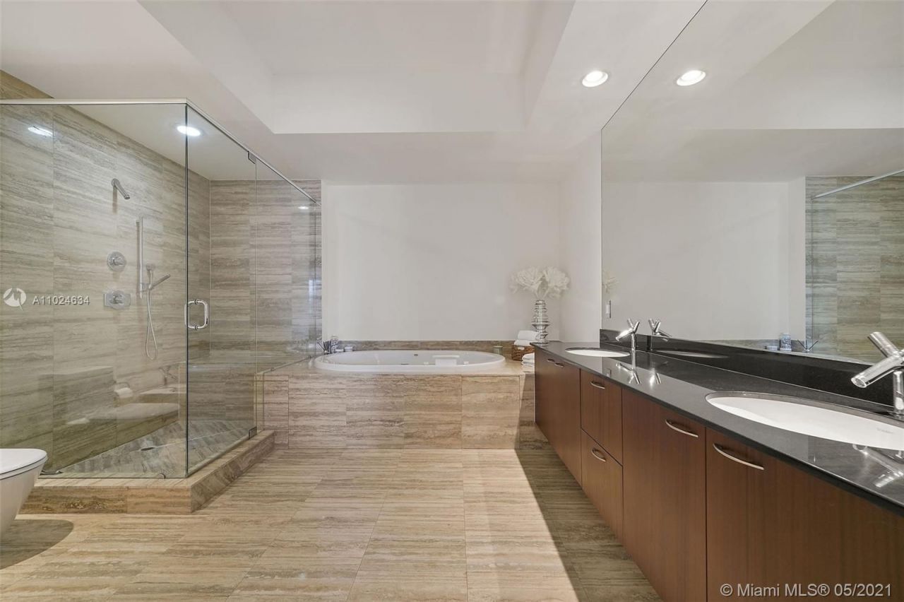 Квартира в Майами, США, 200 м² - фото 16