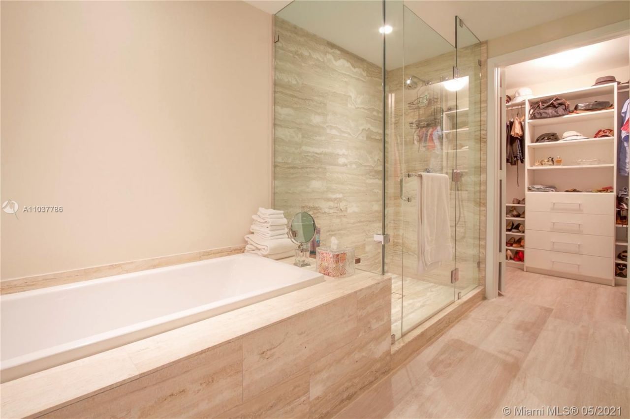 Квартира в Майами, США, 180 м² - фото 9