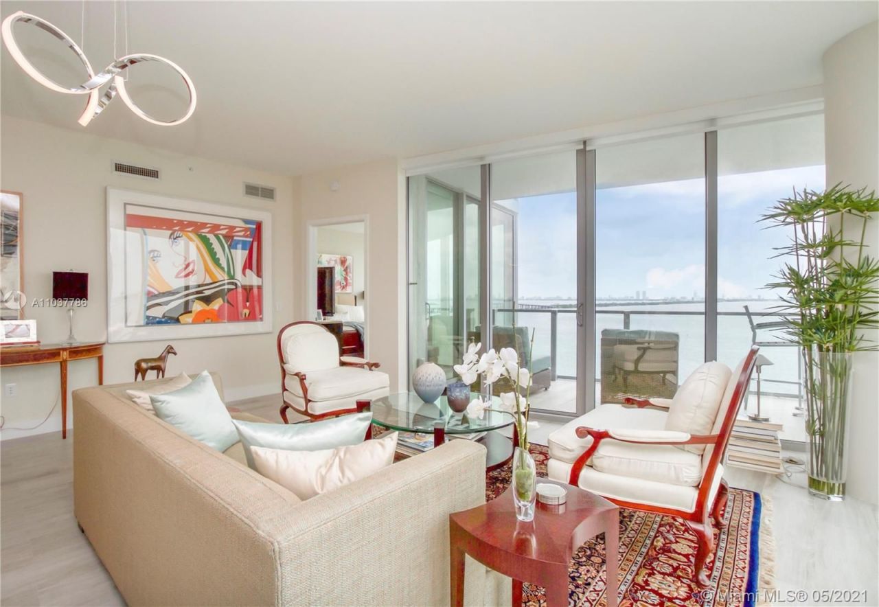 Квартира в Майами, США, 180 м² - фото 2