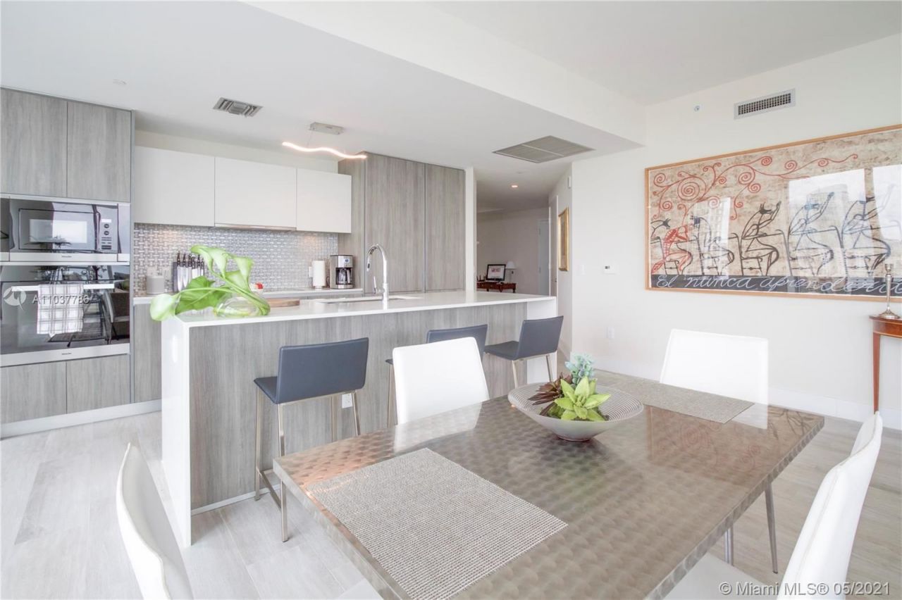 Квартира в Майами, США, 180 м² - фото 10