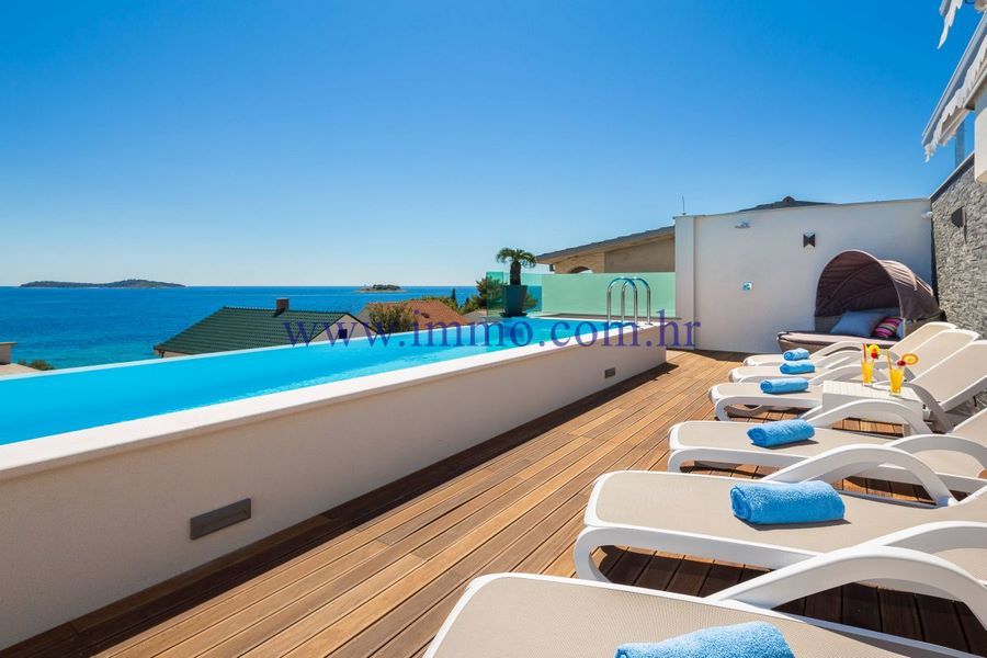 Вилла в Рогознице, Хорватия, 377 м² - фото 2