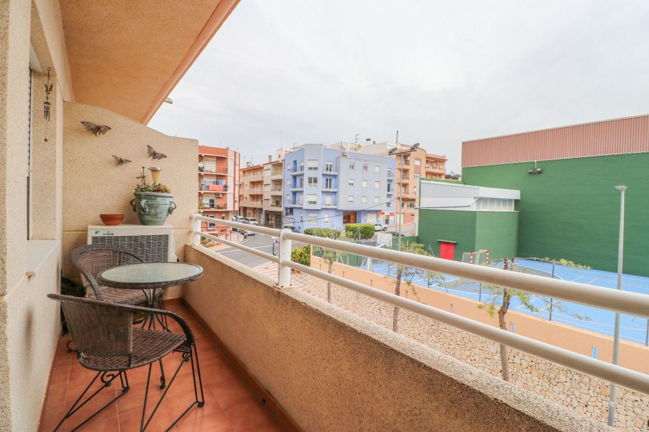Апартаменты в Теуладе, Испания, 120 м2 - фото 1