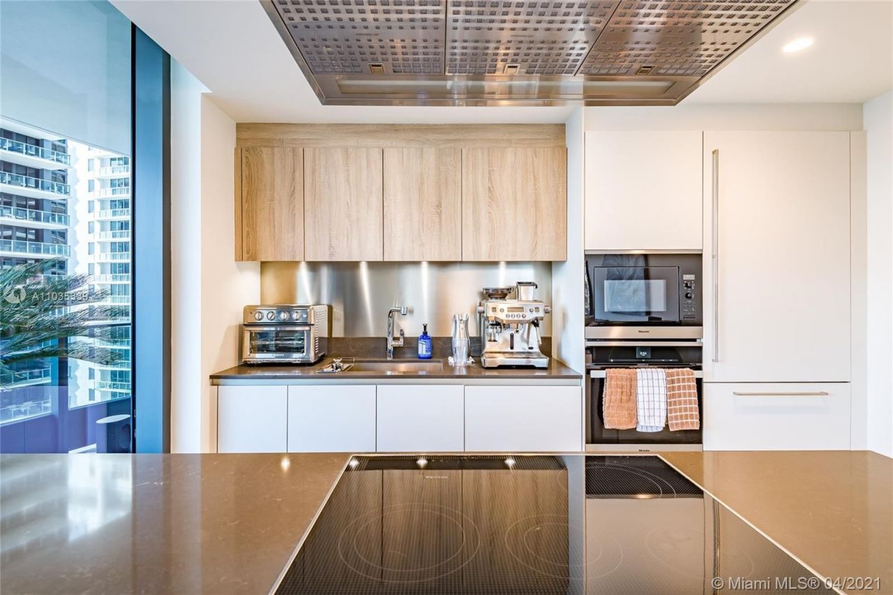 Квартира в Майами, США, 130 м² - фото 13