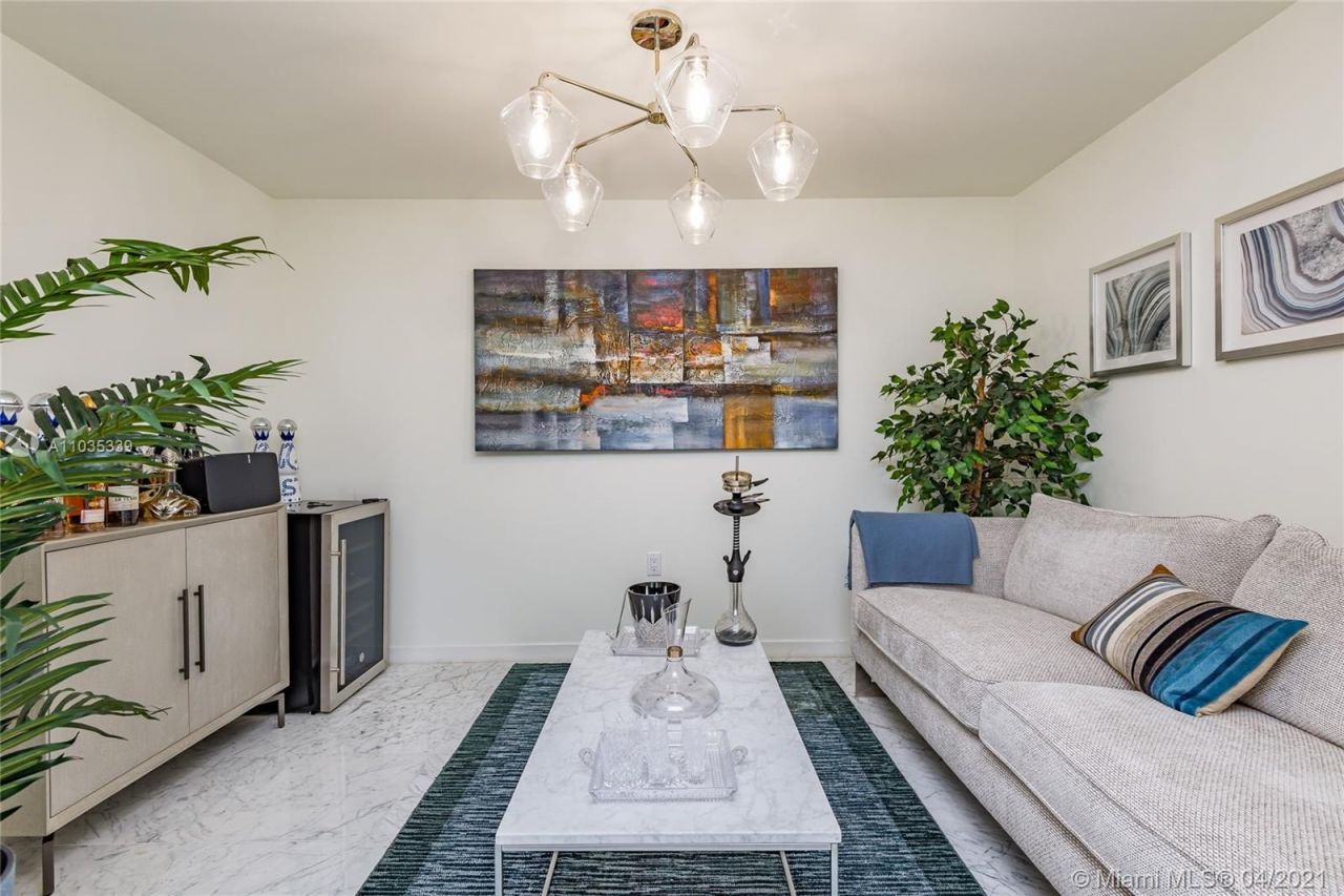 Квартира в Майами, США, 130 м² - фото 12