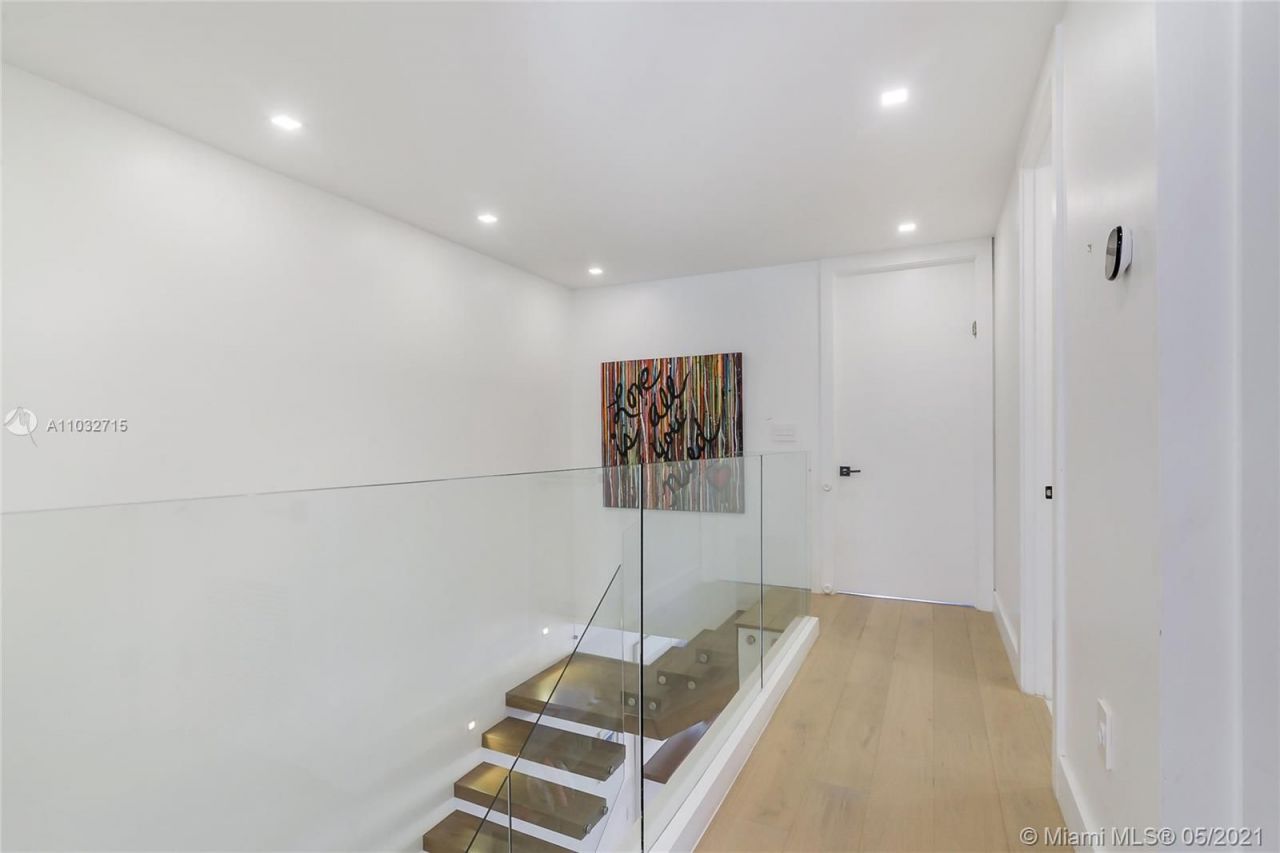 Коттедж в Майами, США, 200 м² - фото 13