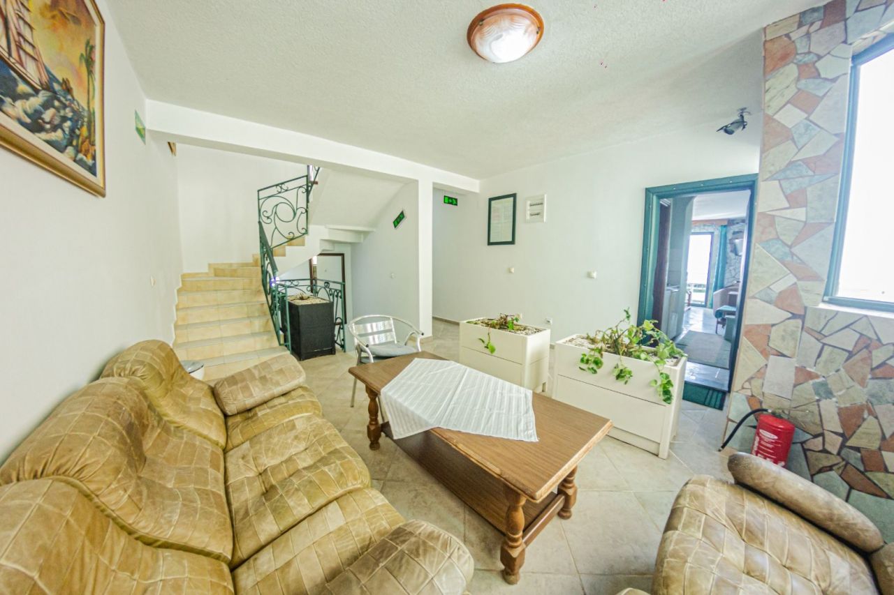 Отель, гостиница в Улцине, Черногория, 2 400 м² - фото 3