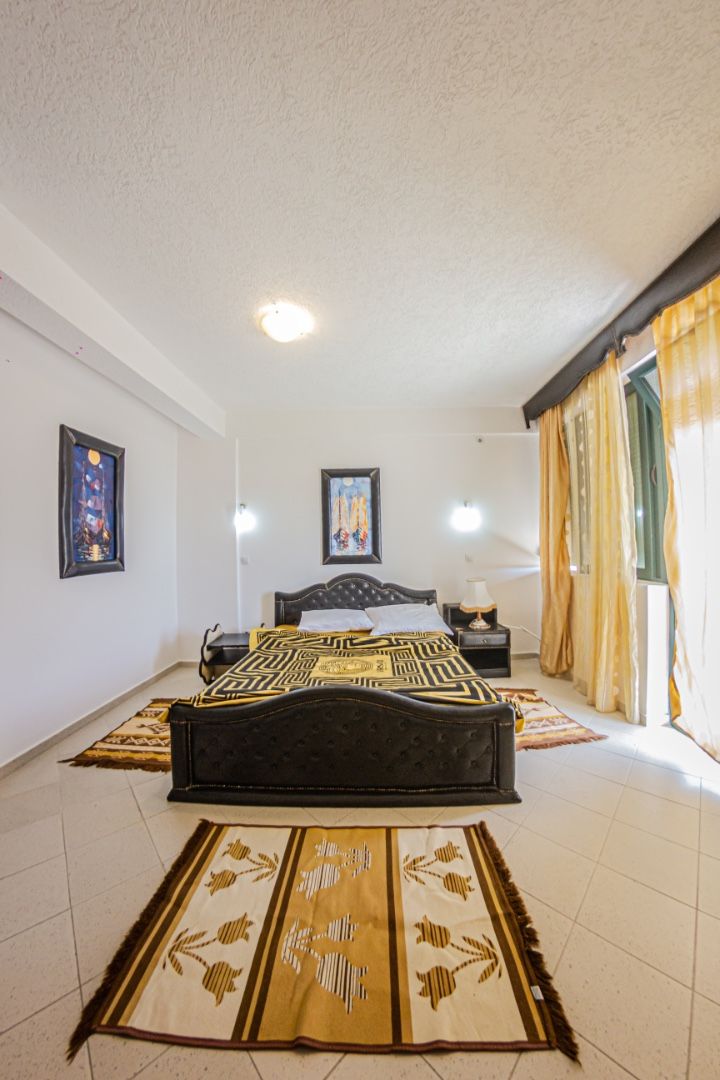 Отель, гостиница в Улцине, Черногория, 2 400 м² - фото 5