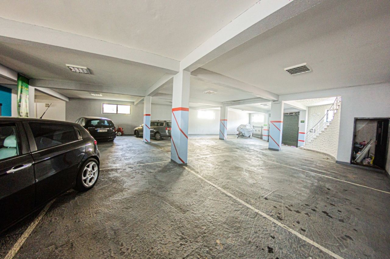 Отель, гостиница в Улцине, Черногория, 2 400 м² - фото 16