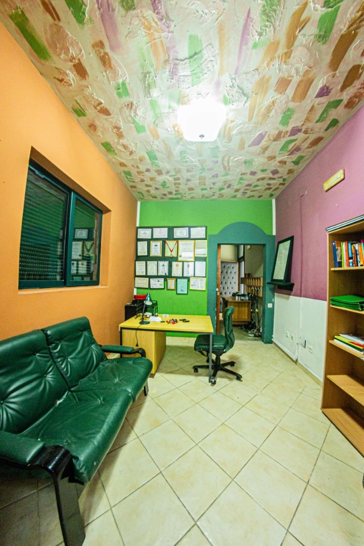 Отель, гостиница в Улцине, Черногория, 2 400 м² - фото 17