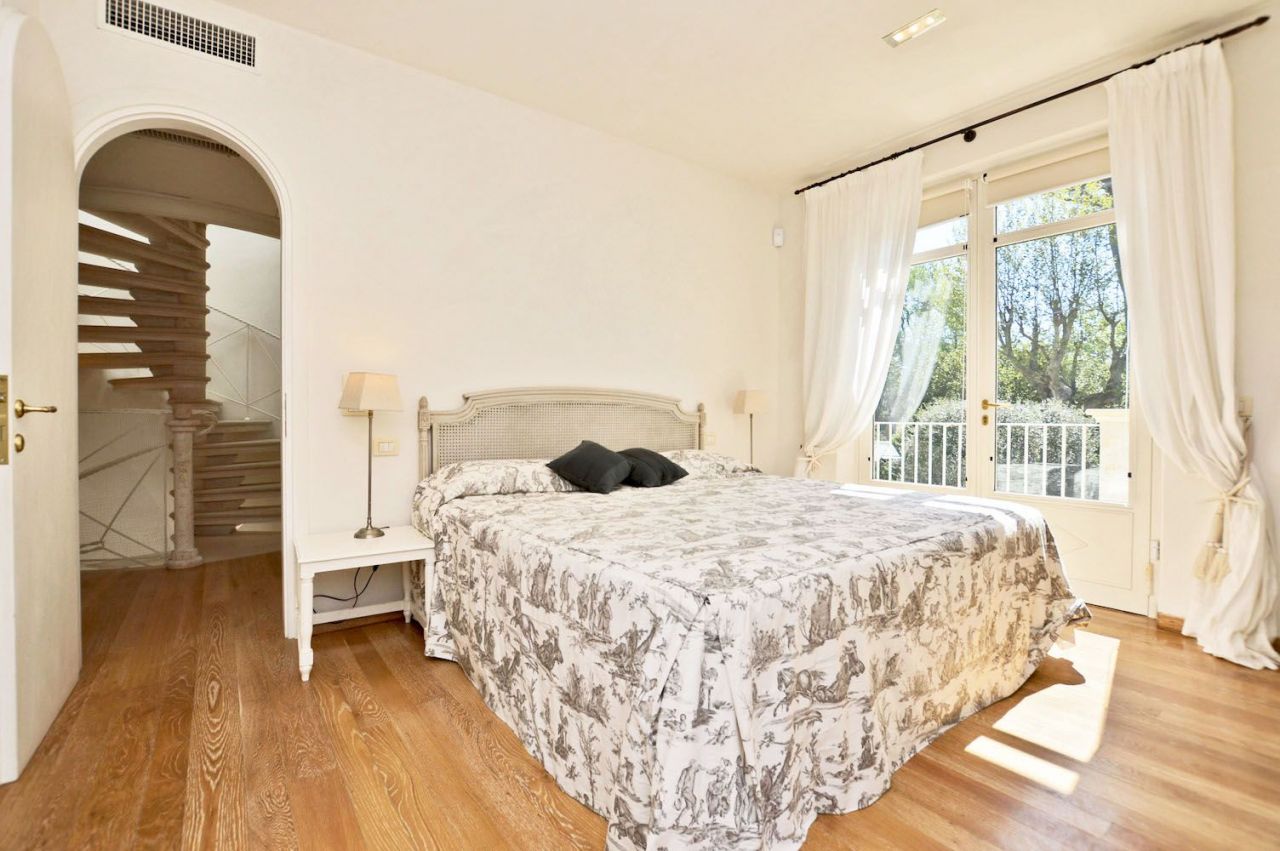 Вилла в Форте деи Марми, Италия, 470 м² - фото 12