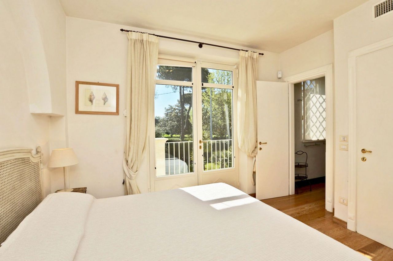 Вилла в Форте деи Марми, Италия, 470 м² - фото 10