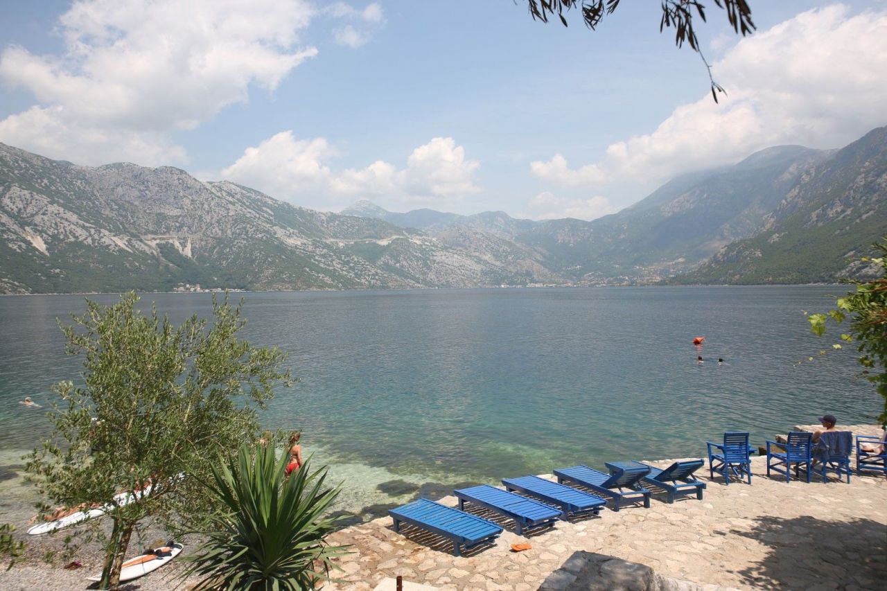 Коммерческая недвижимость в Каменари, Черногория, 235 м² - фото 4