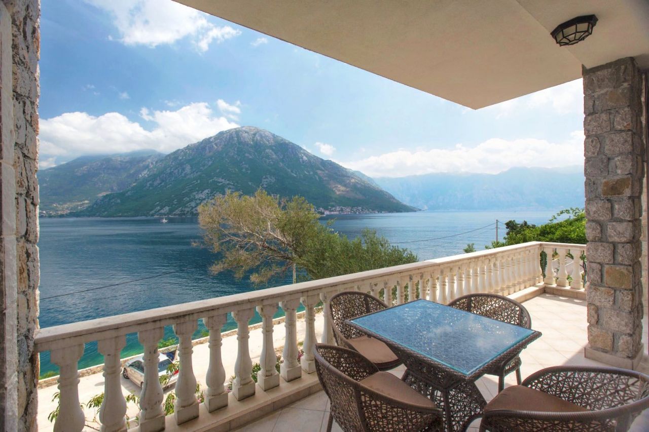 Коммерческая недвижимость в Каменари, Черногория, 235 м² - фото 7