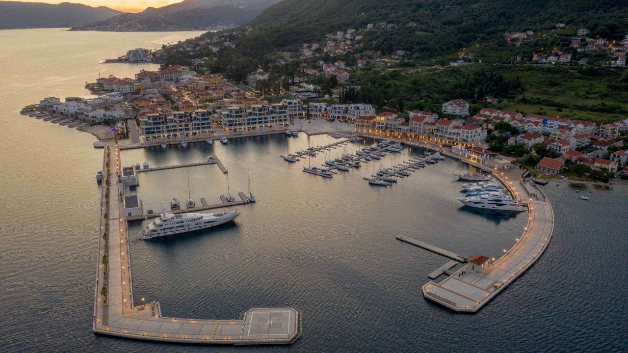 Квартира в Кумборе, Черногория, 74 м² - фото 9