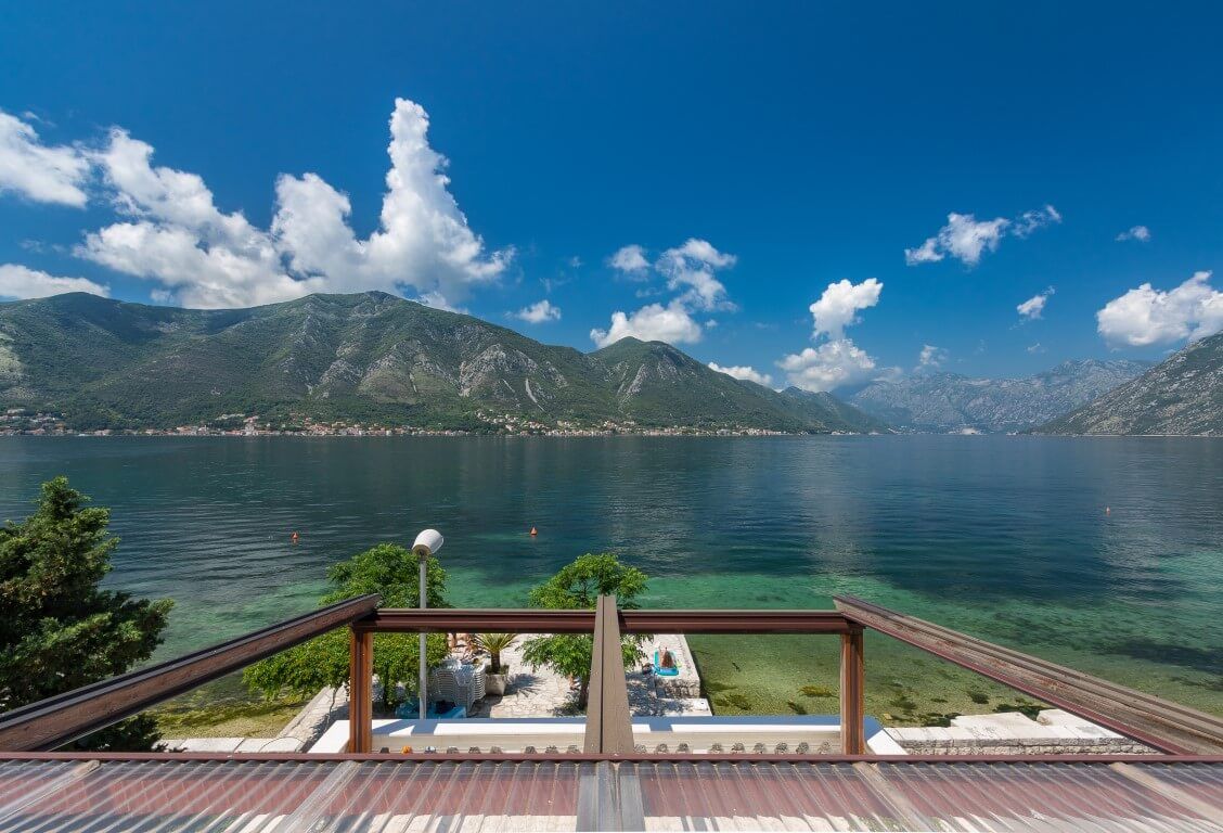 Вилла в Доброте, Черногория, 365 м² - фото 5