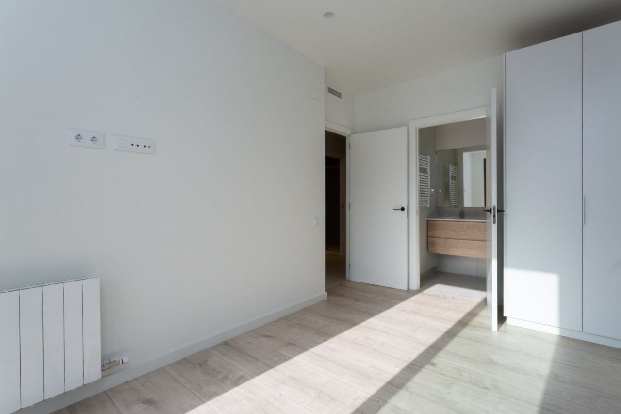 Квартира в Барселоне, Испания, 97 м² - фото 16