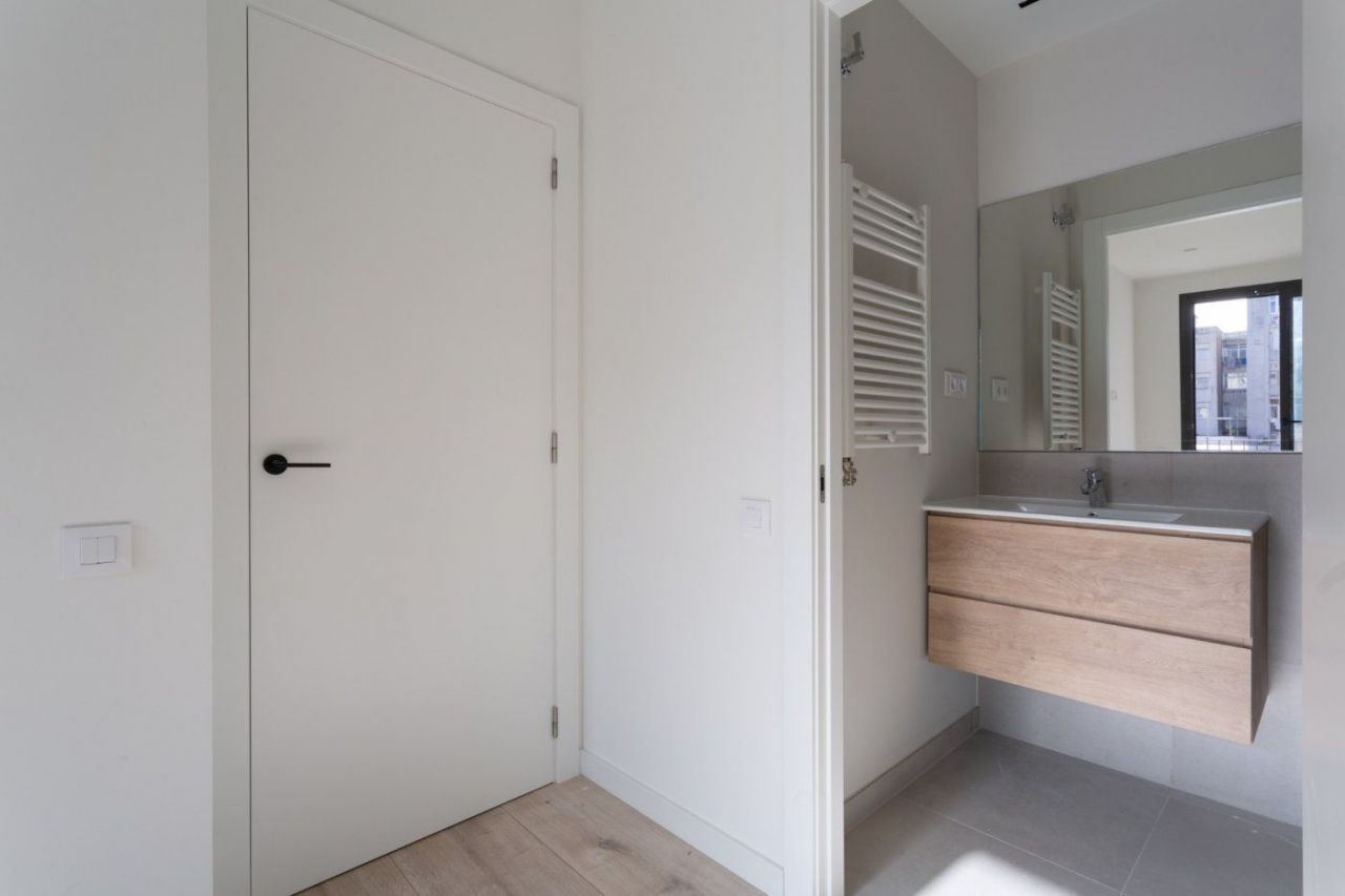 Квартира в Барселоне, Испания, 97 м² - фото 18