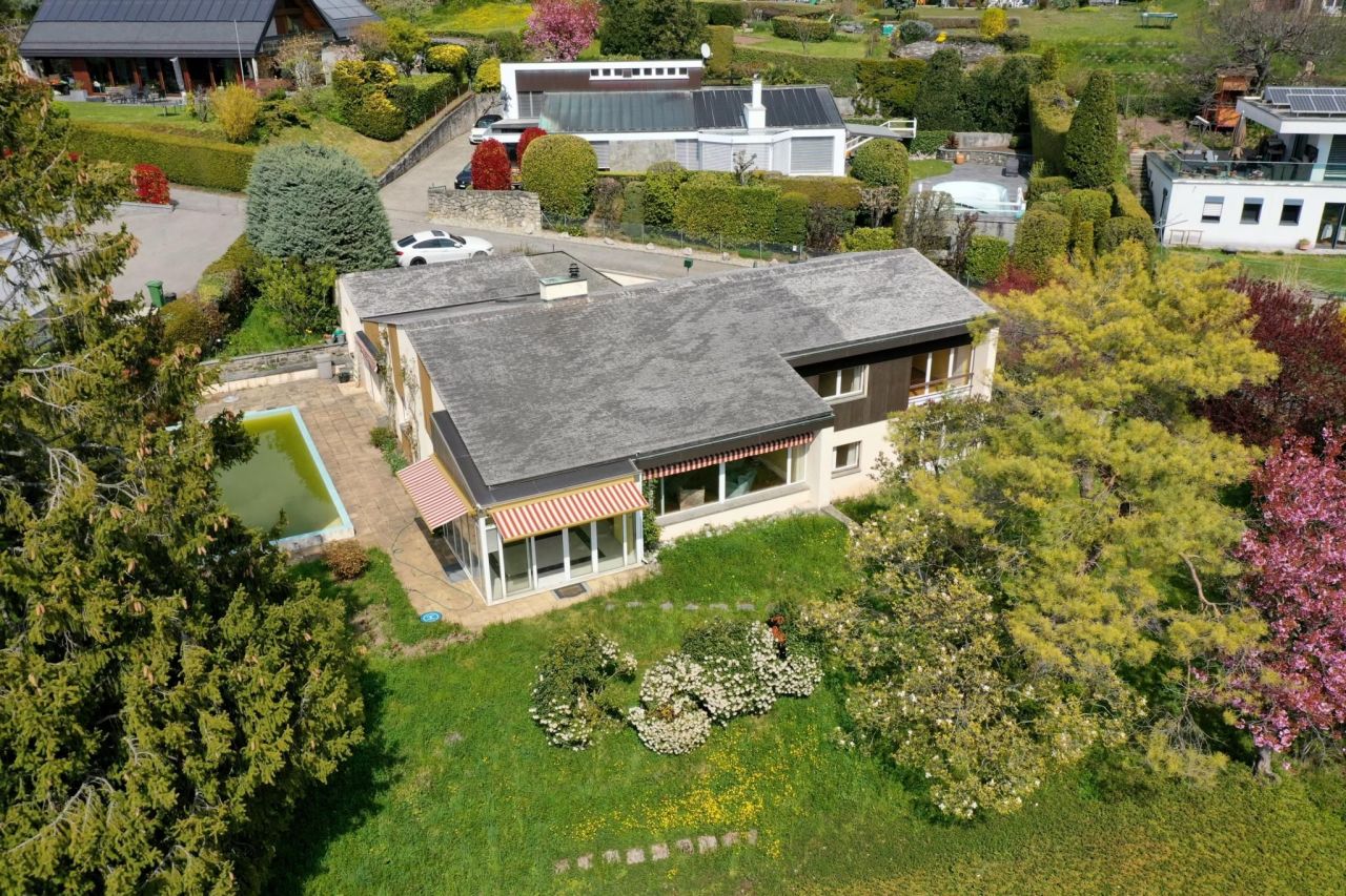 Дом La Tour-de-Peilz, Швейцария, 320 м2 - фото 1