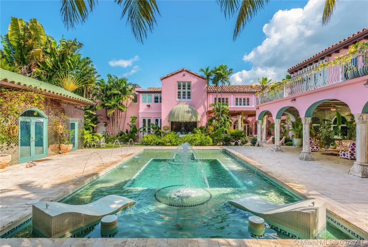 Дом в Майами, США, 617 м2 - фото 1