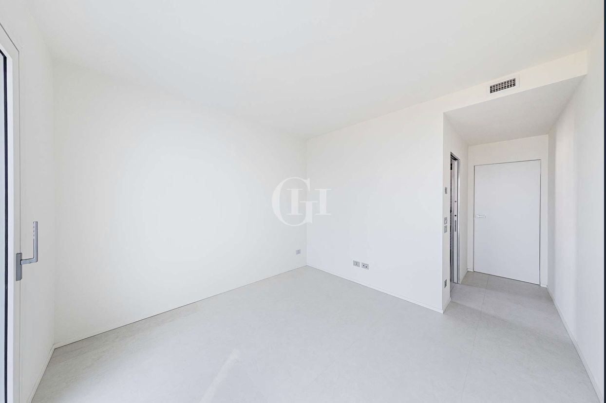 Пентхаус у озера Гарда, Италия, 259.6 м² - фото 7