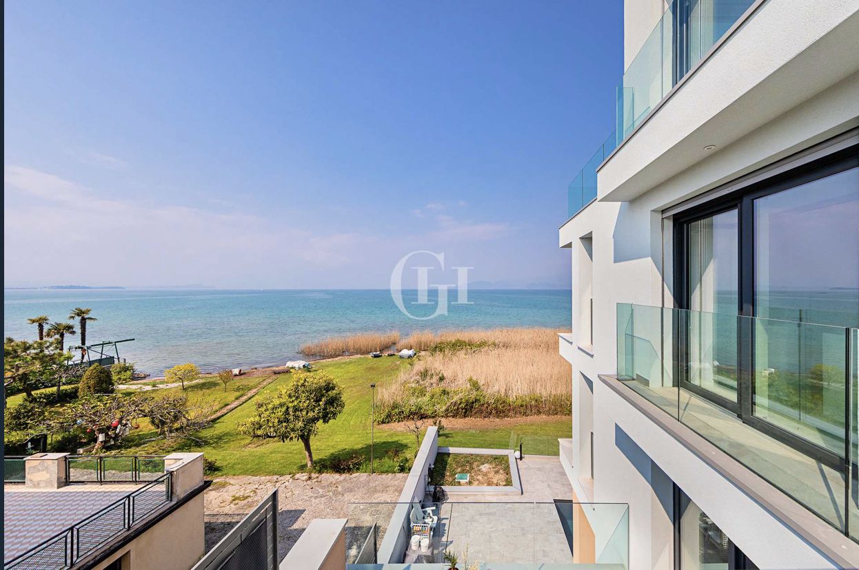 Пентхаус у озера Гарда, Италия, 259.6 м² - фото 16