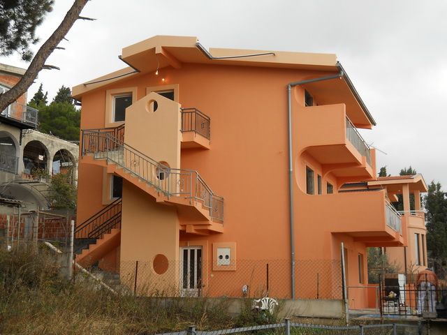 Дом в Шушани, Черногория, 300 м2 - фото 1