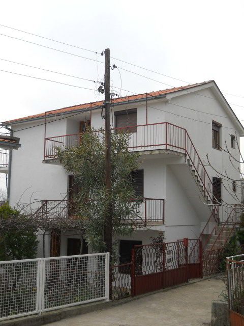 Дом в Шушани, Черногория, 270 м2 - фото 1
