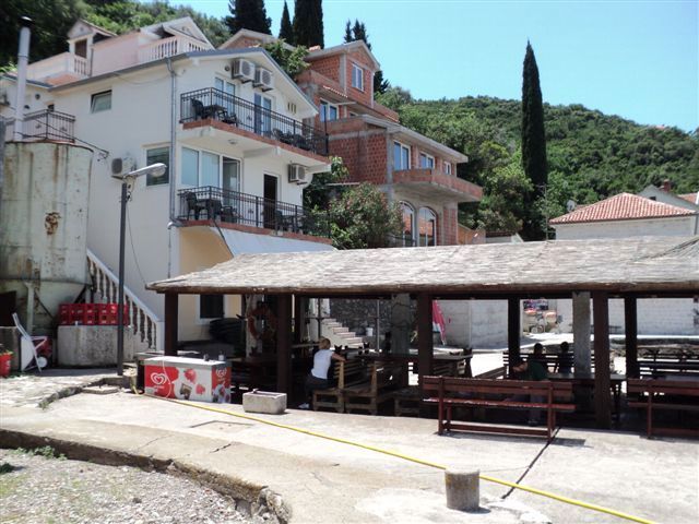 Кафе, ресторан в Херцег-Нови, Черногория, 320 м2 - фото 1