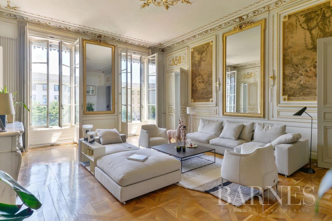 Квартира в Лионе, Франция, 320.9 м² - фото 1