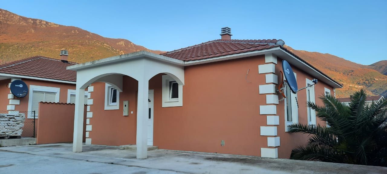 Дом в Зеленике, Черногория, 82 м2 - фото 1