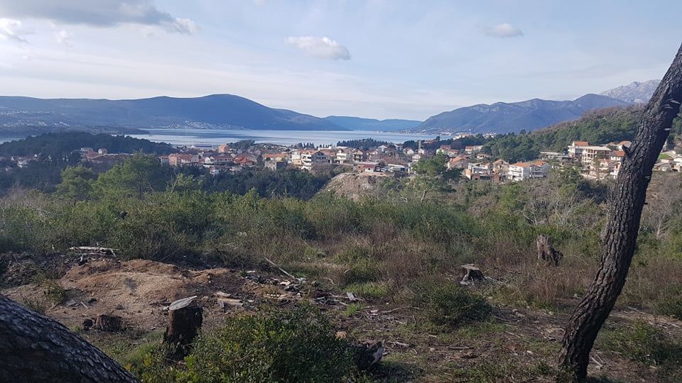 Земля в Тивате, Черногория, 1 557 м2 - фото 1