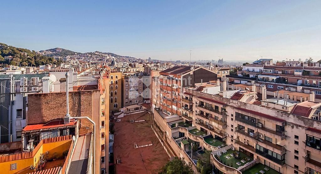Апартаменты в Барселоне, Испания, 117 м2 - фото 1