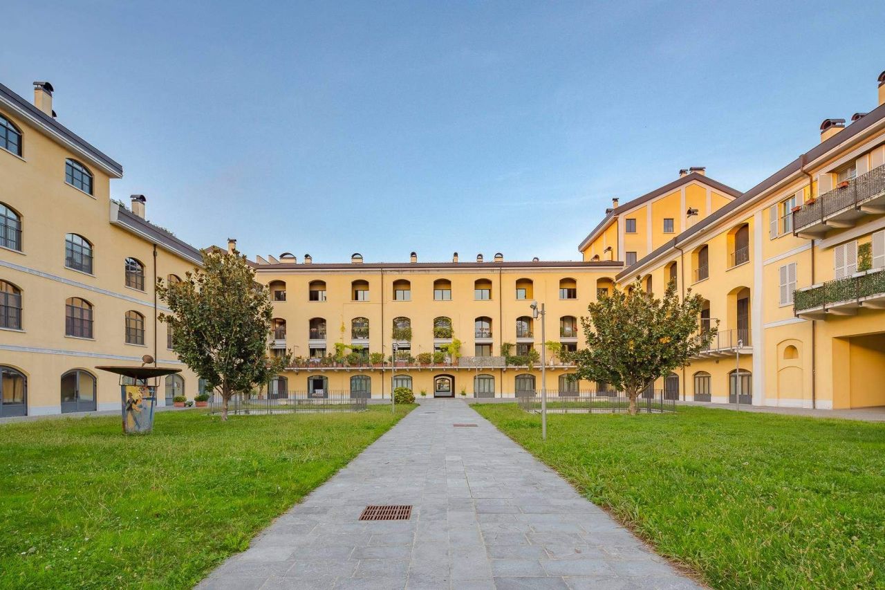 Апартаменты в Милане, Италия, 220 м2 - фото 1
