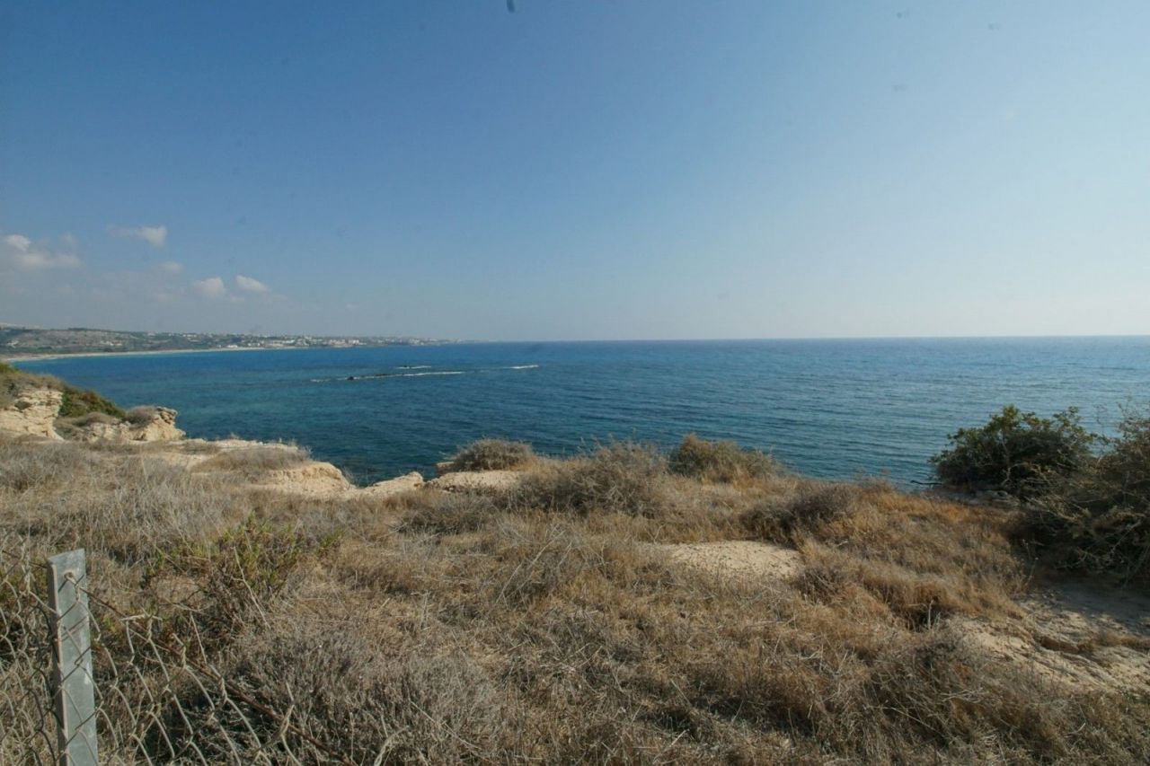 Земля в Пафосе, Кипр, 4 289 м2 - фото 1