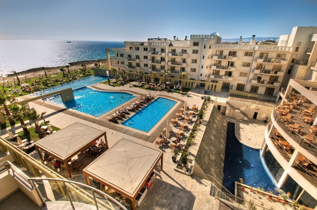 Отель, гостиница в Пафосе, Кипр, 28 700 м2 - фото 1