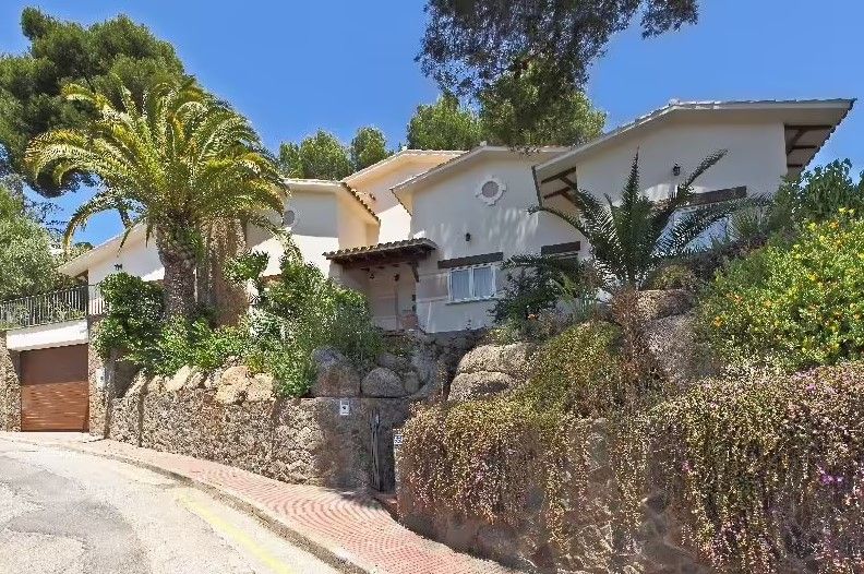 Вилла в Бланесе, Испания, 340 м² - фото 9