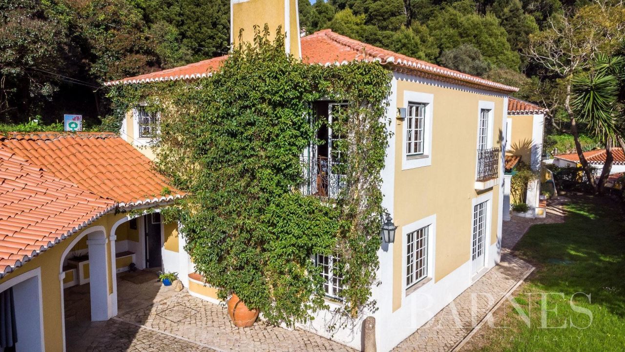 Дом в Лиссабоне, Португалия, 344 м2 - фото 1