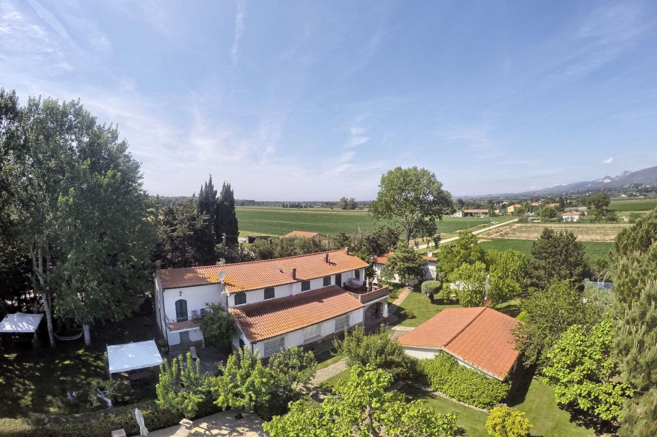 Доходный дом в Кампилья-Мариттиме, Италия, 450 м² - фото 4