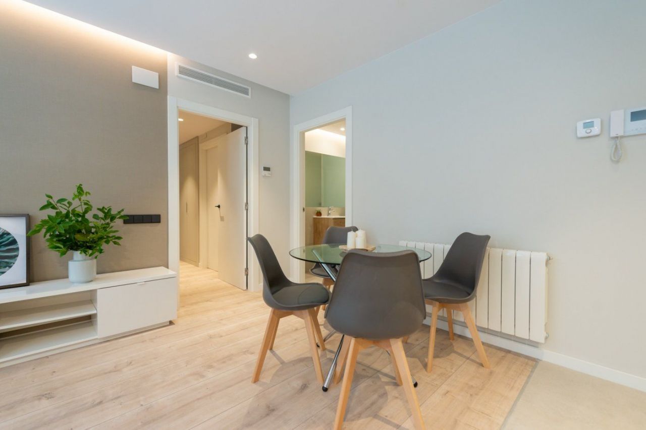 Квартира в Барселоне, Испания, 95 м² - фото 4