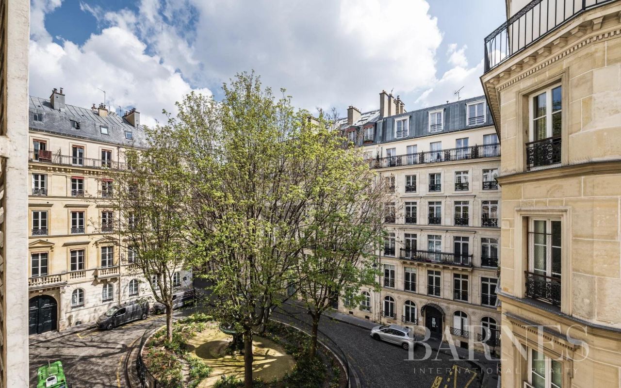 Квартира в 9-ом районе Парижа, Франция, 114.07 м2 - фото 1