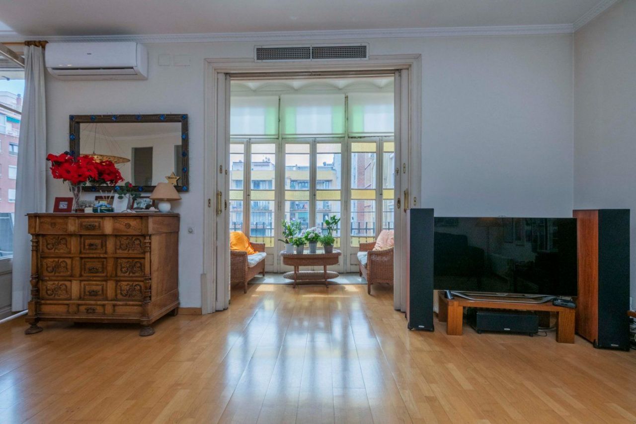 Квартира в Барселоне, Испания, 209 м² - фото 3