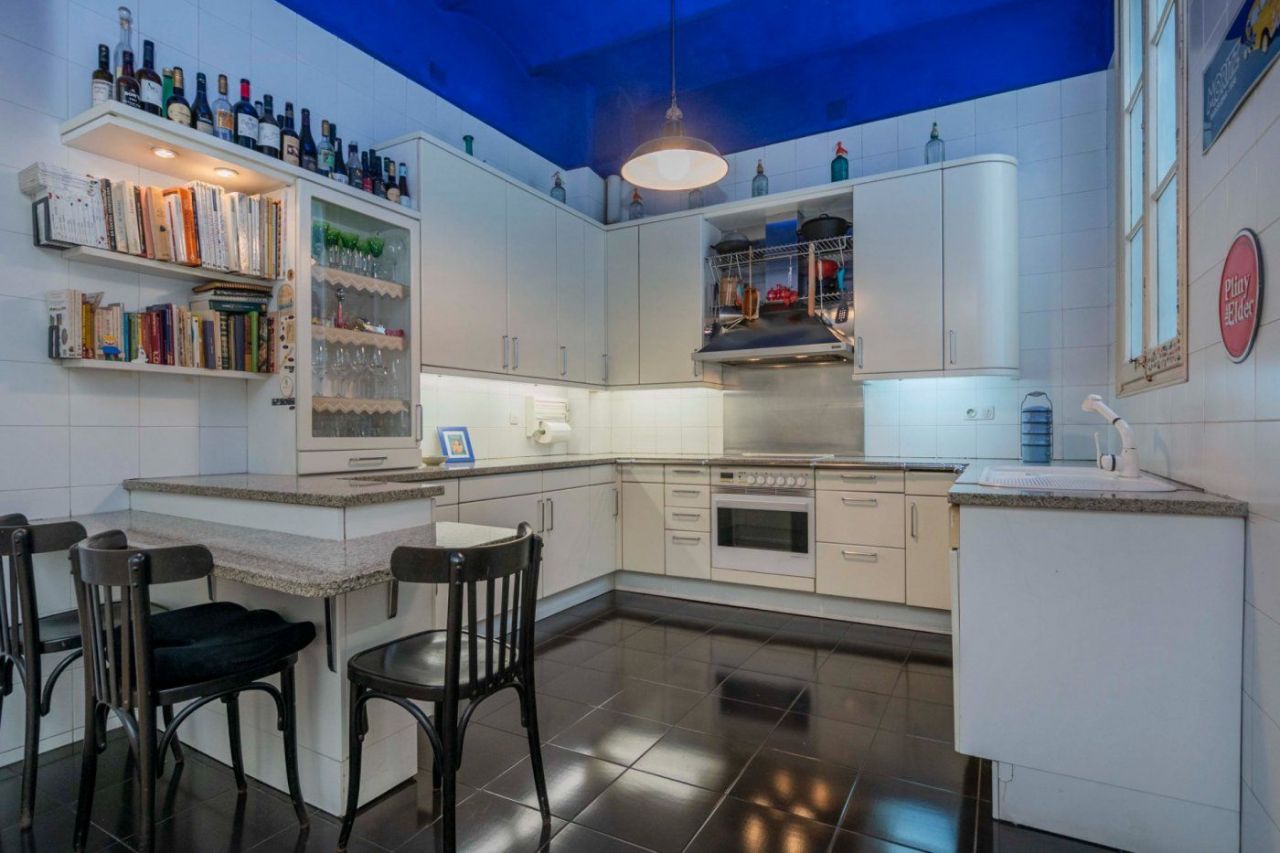 Квартира в Барселоне, Испания, 209 м² - фото 11