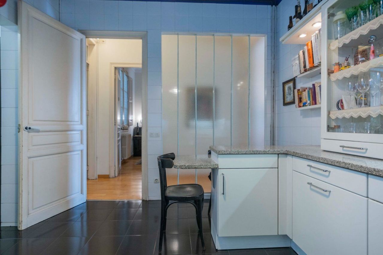 Квартира в Барселоне, Испания, 209 м² - фото 12